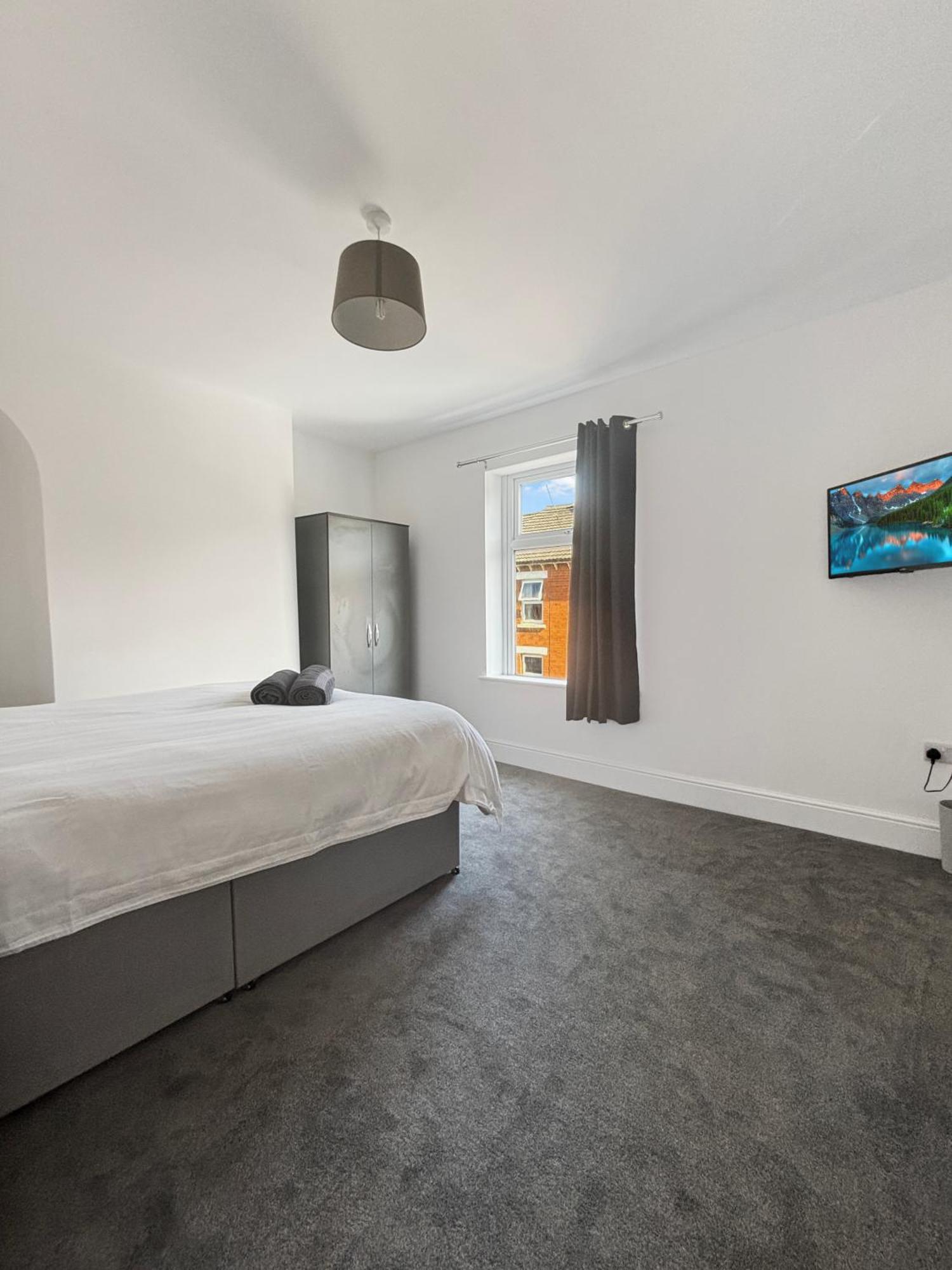 Amaya One -3 Bedroom Townhouse - With Garden - Close To Town Centre - Sleeps 7 Grantham Exterior foto